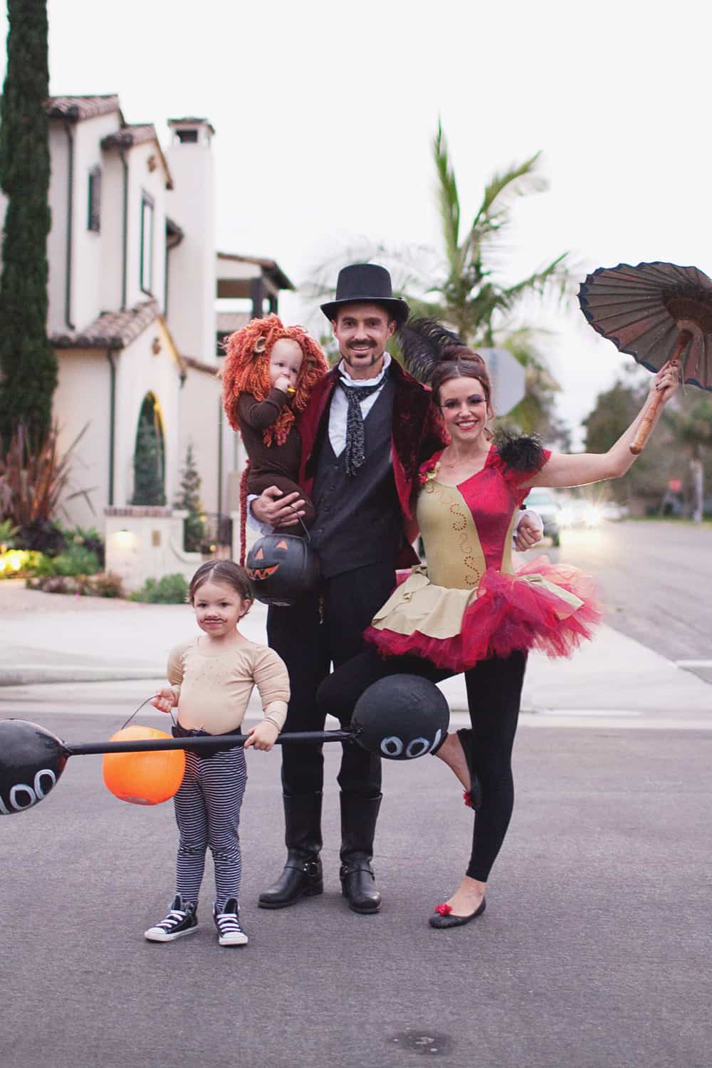 37++ Diy family halloween costume information | 44 Fashion Street