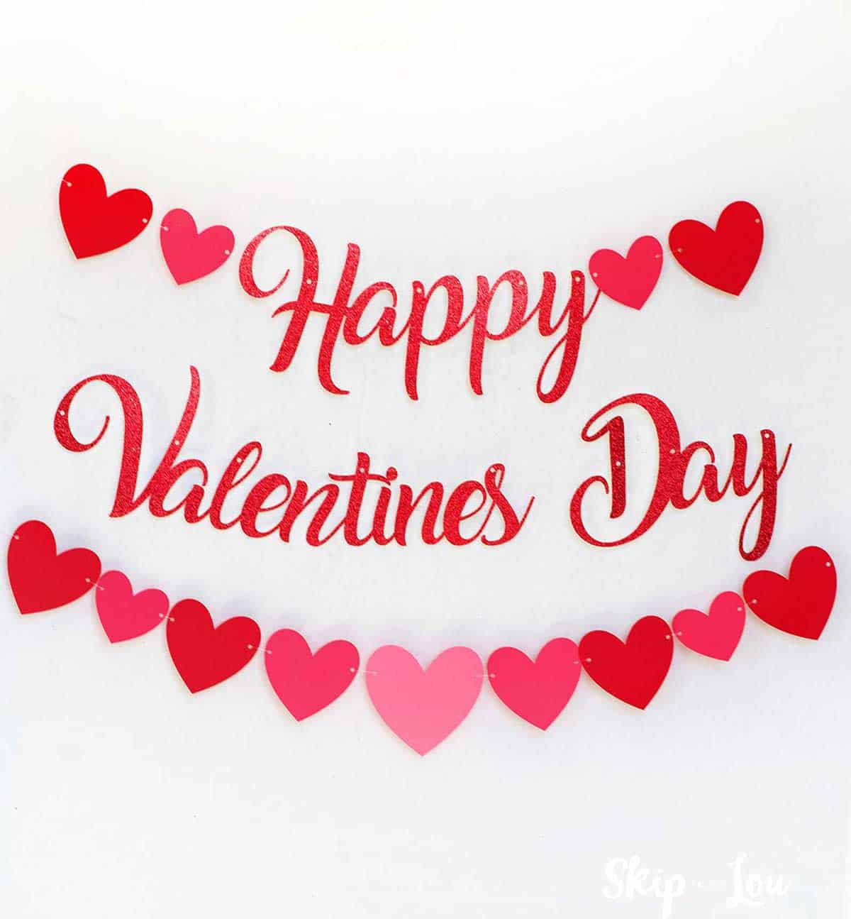 Happy Valentine's Day Banner Made with Cricut | Skip To My Lou